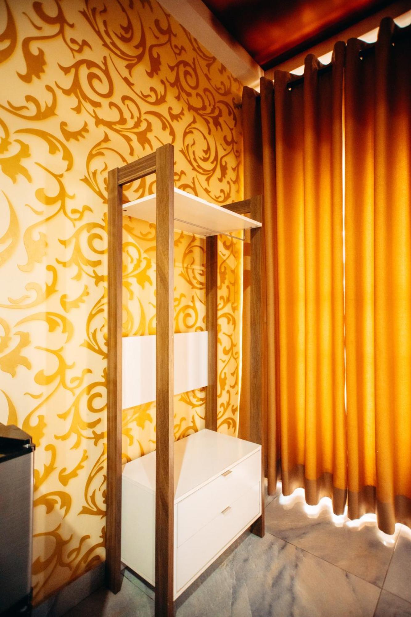 Plus 33 Hotel Nungua Buitenkant foto